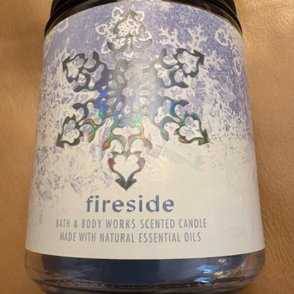 Bath & Body Works Candle 7oz NEW - Picture 3 of 3